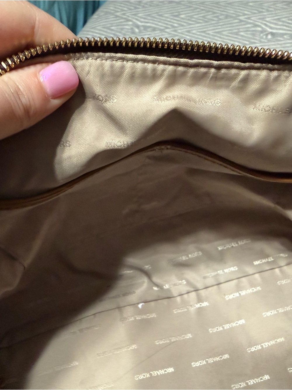 Michael Kors Kirby Brown Logo Duffel Bag Strap included! - Picture 7 of 7